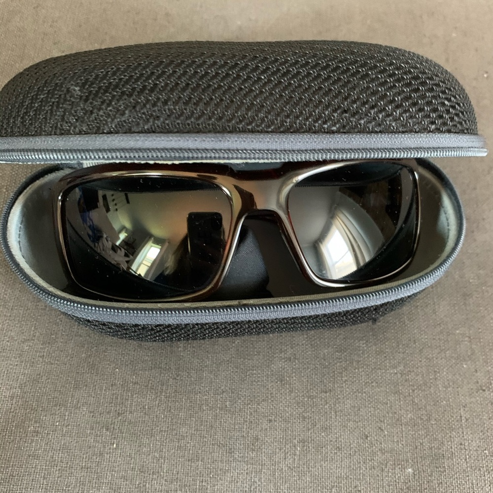 LIKE NEW 🖤 Costa Women’s Polarized Sunglasses